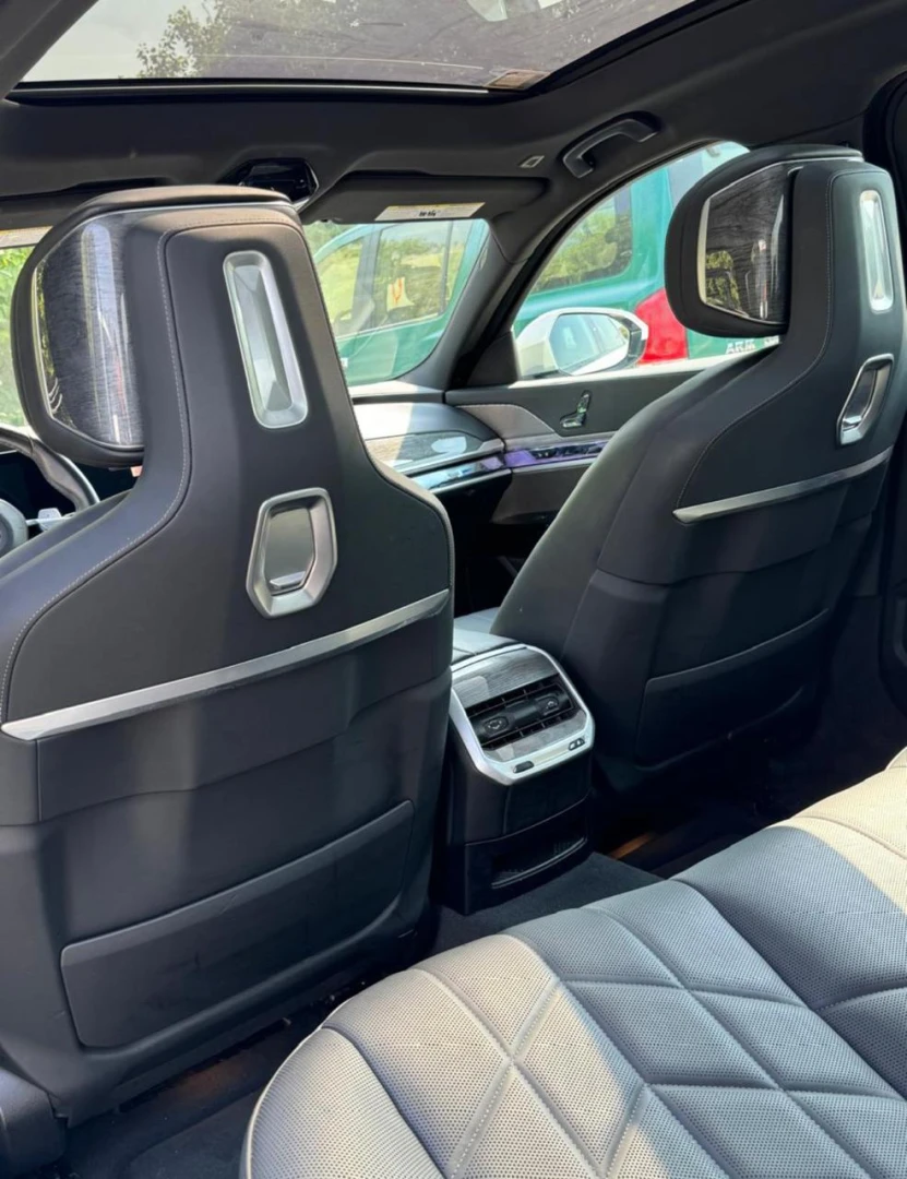 BMW 740I 2024 - Luxury Car thumbnail NaN